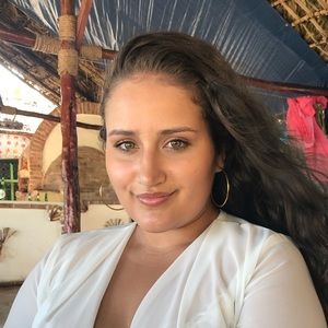 Meet your Posher, Kassandra